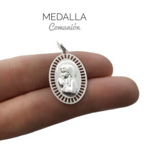 Medalla Virgen niña