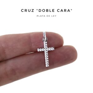 Colgante cruz tallada
