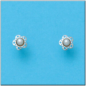 Pendientes oro blanco 18kl flor perlas